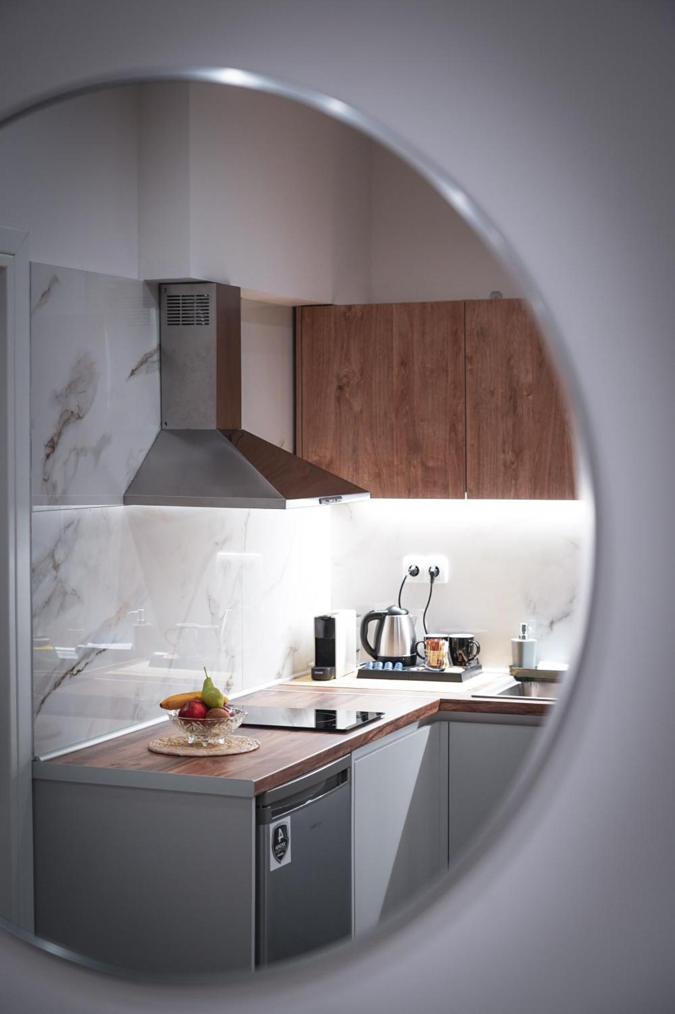 Ka Luxury Apartment Mantouki